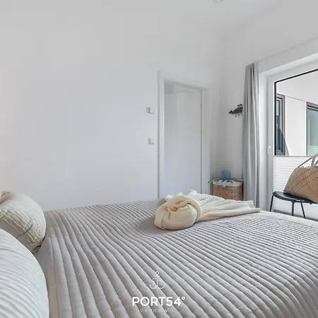 Freiherr, App 8 Daire