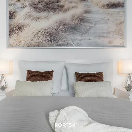 Daire Freiherr, App 8 *