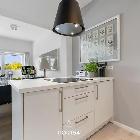 Daire Freiherr, App 8